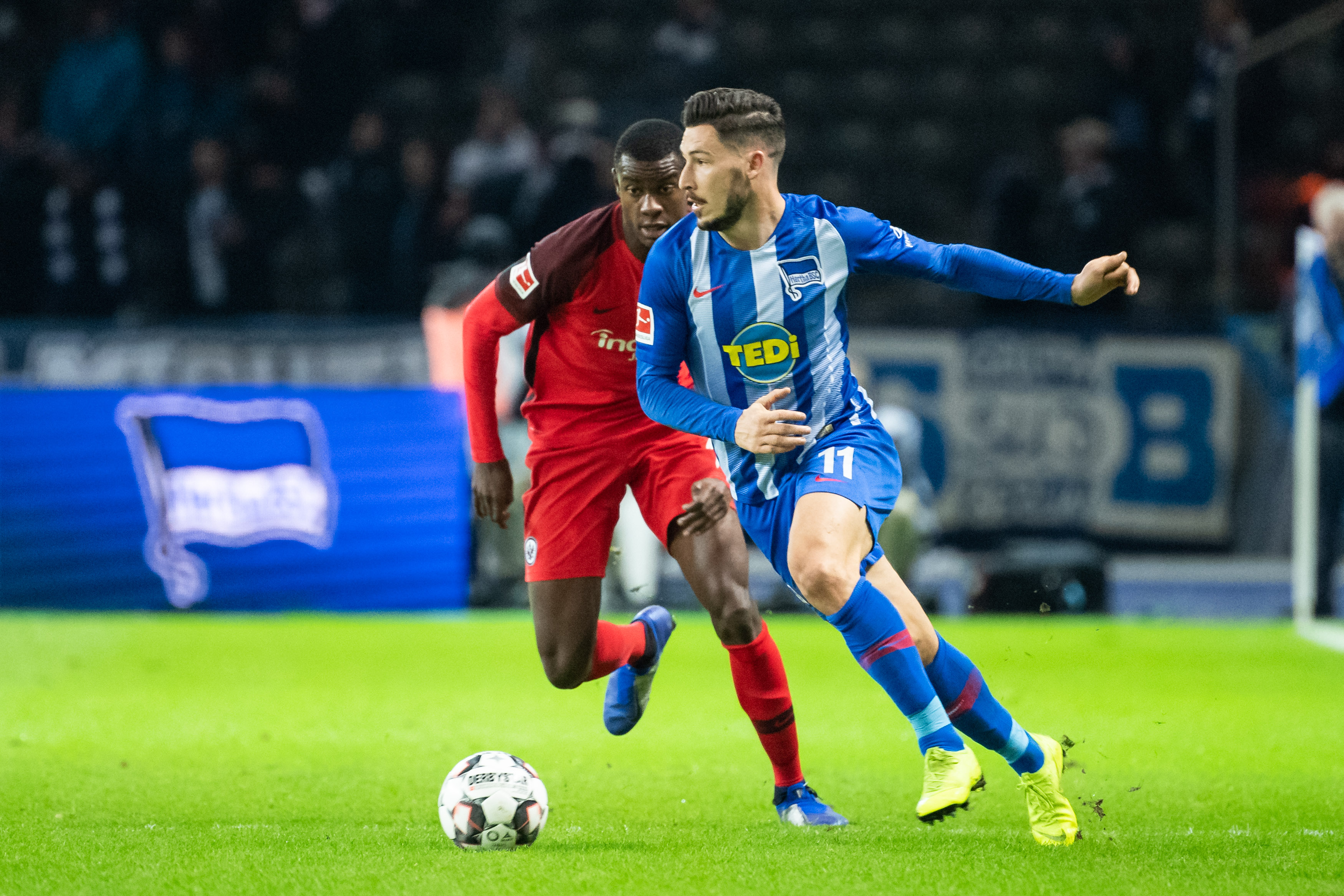 德天空：阿森纳多次考察法兰克福快马巴奥亚，红军热刺也有意