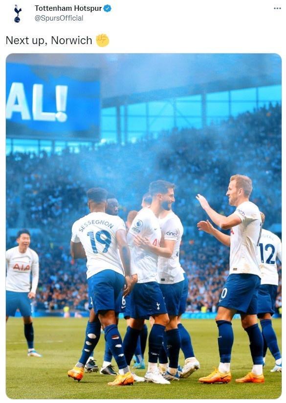 英超第15轮：B费2射1传姆伯莫芒特破门 曼联4-1狼队