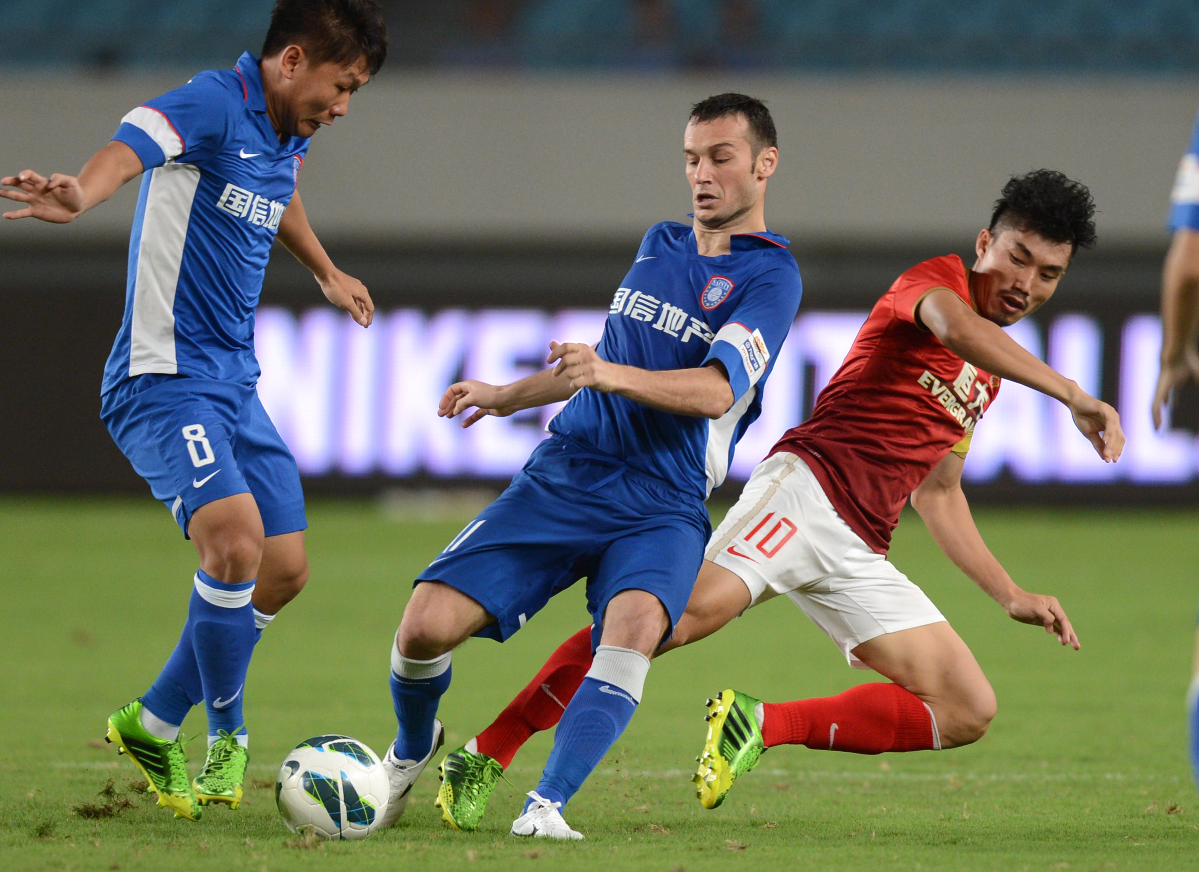 柏林联合主场能否继续坚挺？拜仁慕尼黑双线作战压力显现