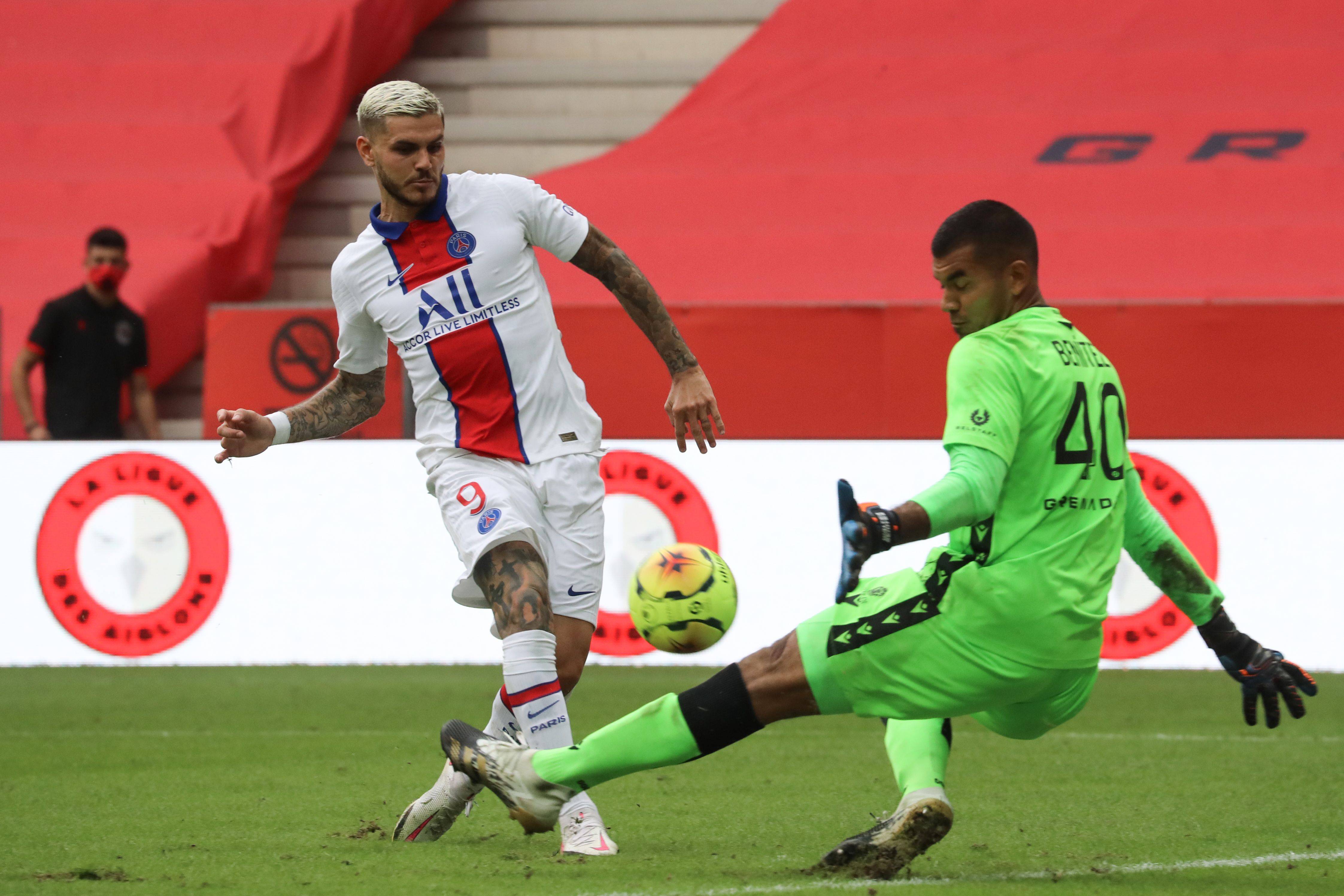 杜兰特关键三分，锁定比赛胜利