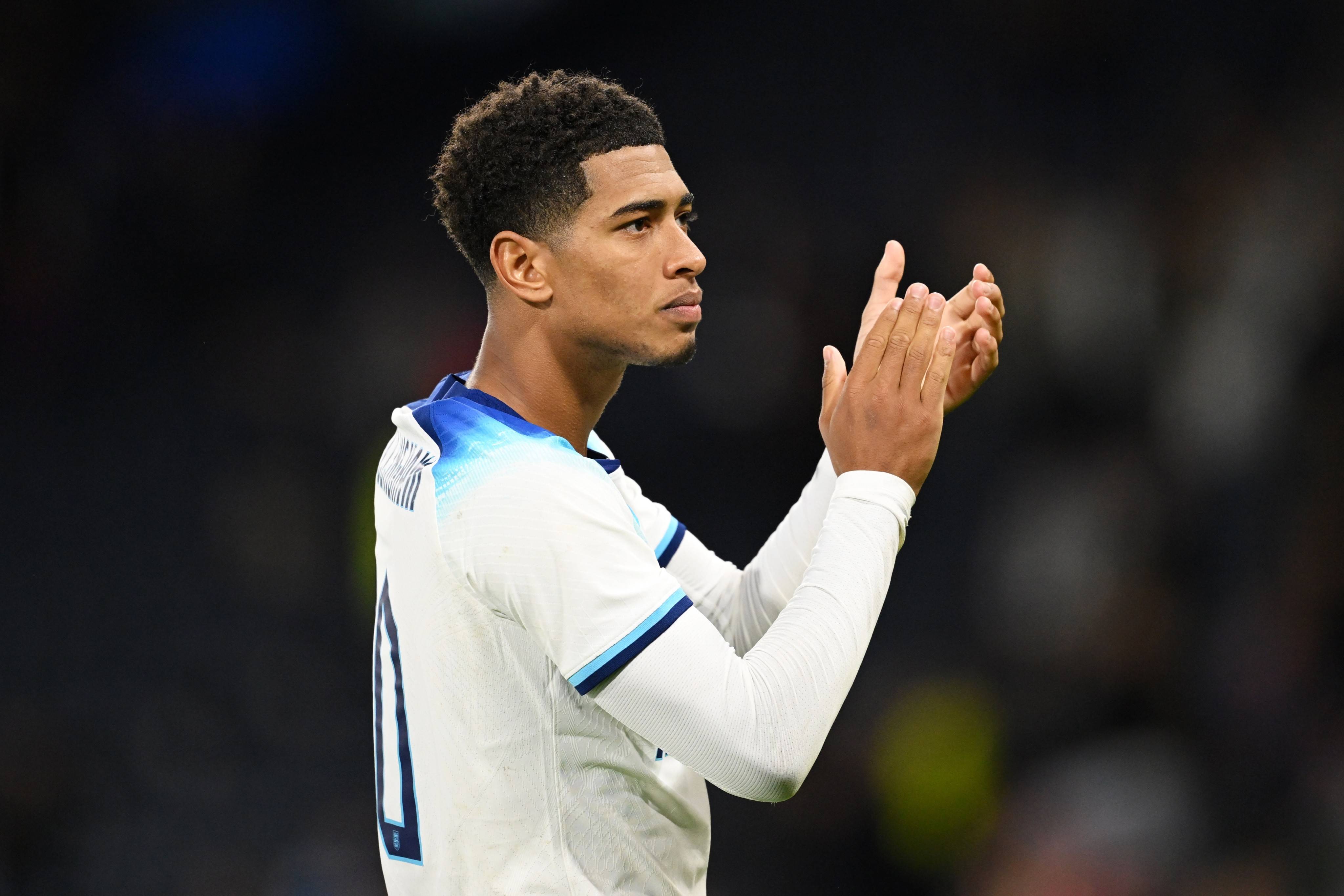 如何评价？小杨正负值全队第二，埃迪6失误赛季新高&6犯离场