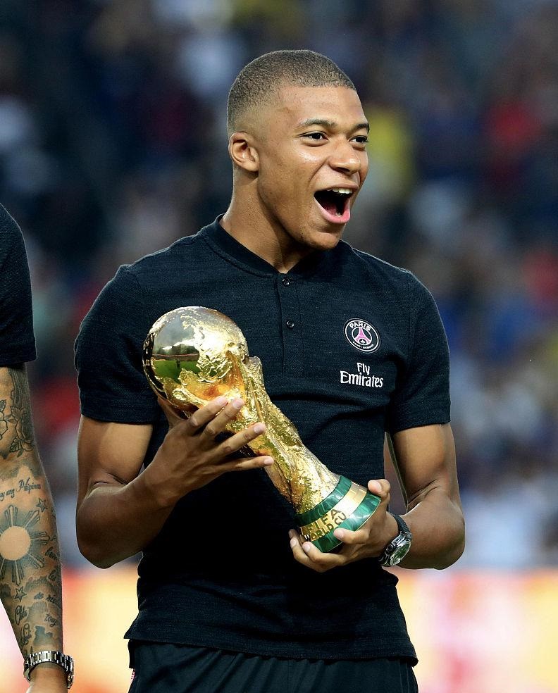 罗体：瓦尔迪家中被盗损失10万欧元财物，窃贼跟踪了他和家人