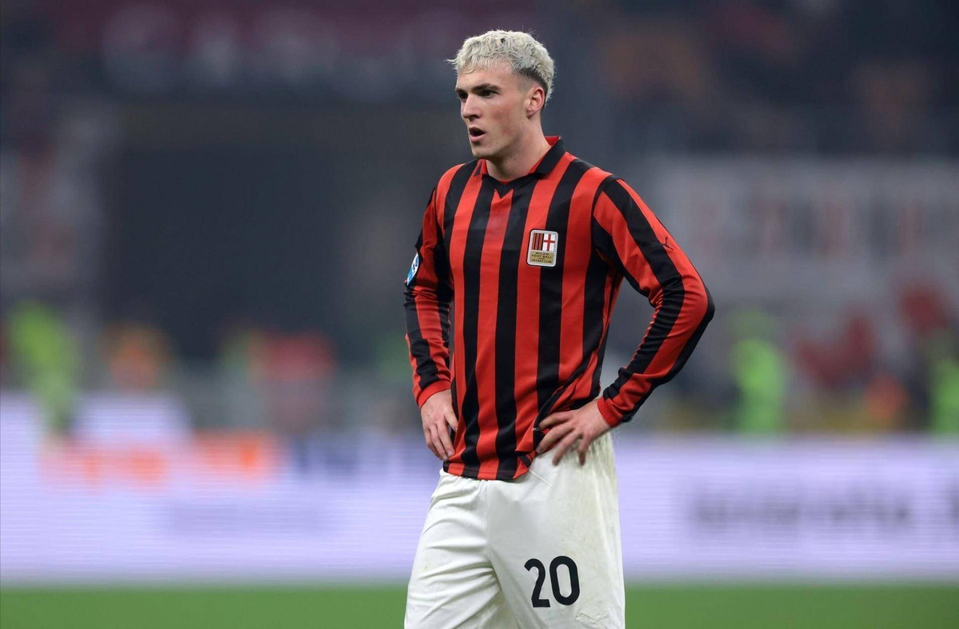 王曼昱横扫李恩惠，孙颖莎等人观摩学习，蒯曼混双横扫韩国组合