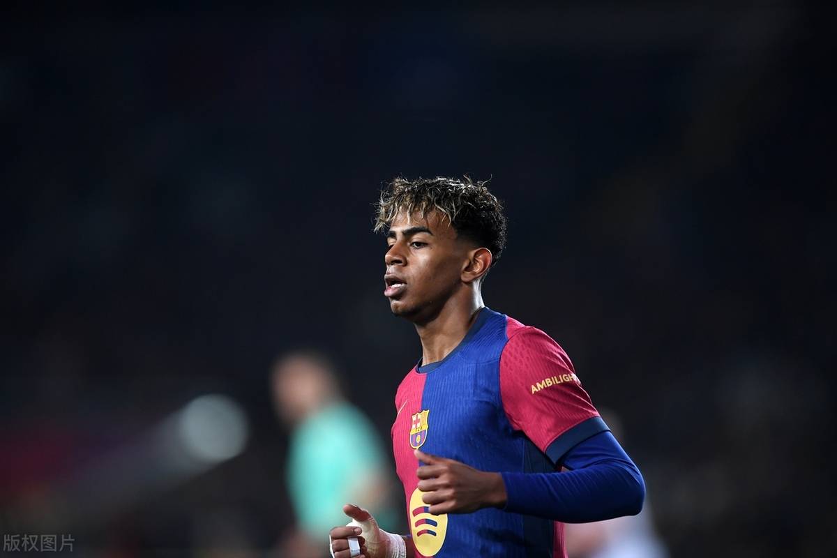 戴帽助爱尔兰进附加赛，帕罗特当选世欧预本轮最佳球员