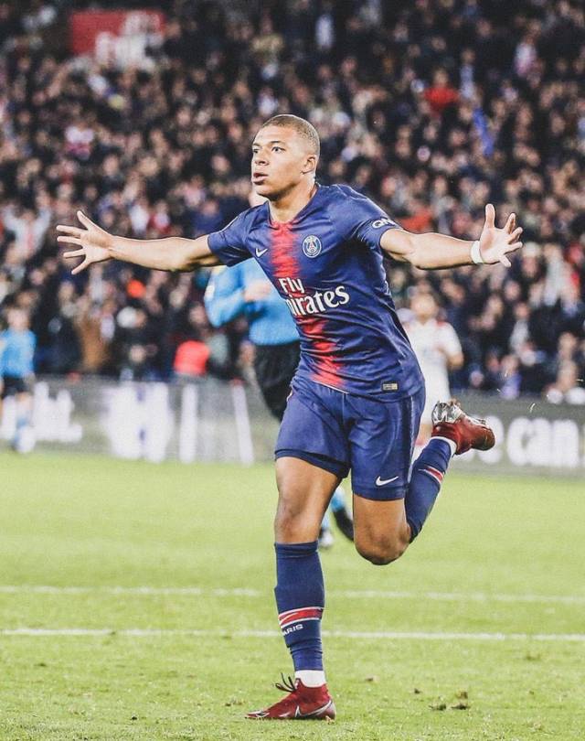 记者：曼奇尼执教萨德年薪1100万欧，成为世界薪酬第9高教练