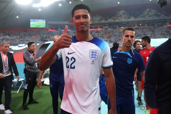 图片报：多特希望以顶薪续约施洛特贝克，但球员还在犹豫