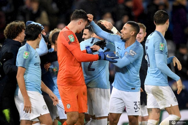 官方：沃尔夫斯堡体育总监申齐洛茨离任